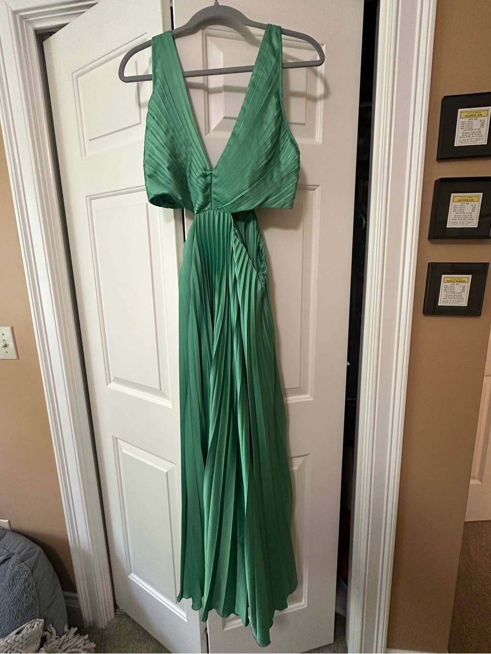 Abercrombie & Fitch Green Pleated V-Neck Giselle Maxi Dress with cut outs